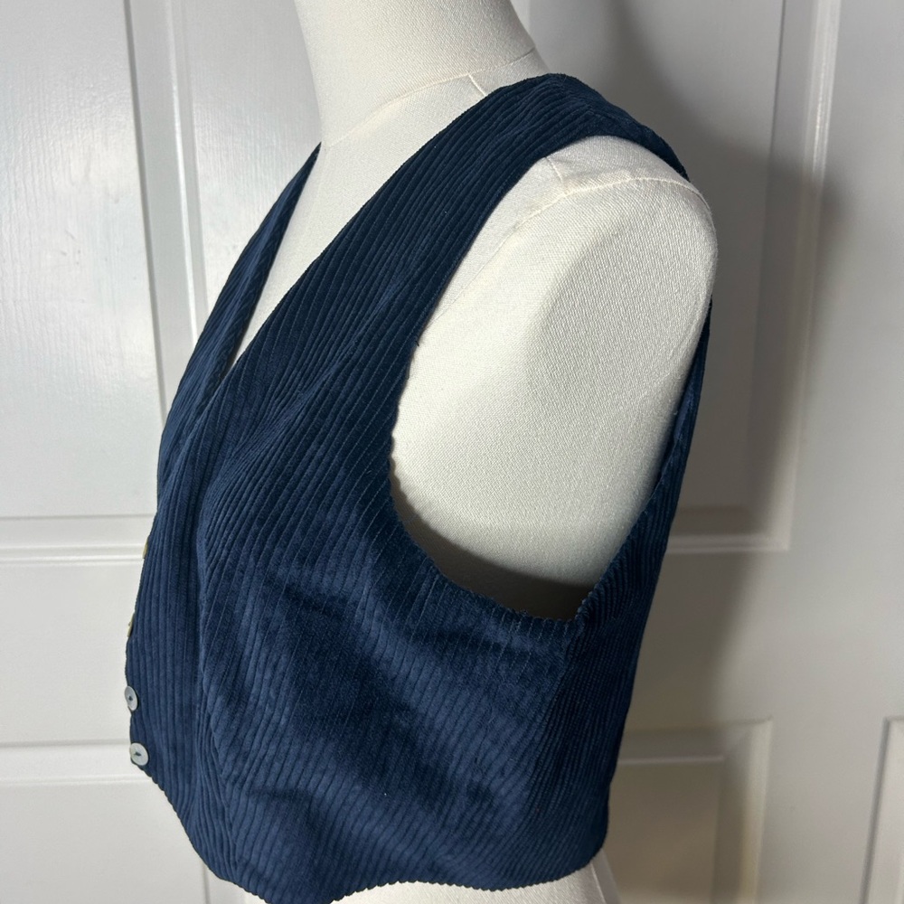Madewell Donni Corduroy Crop Vest (size M/runs small) - Picture 6 of 9